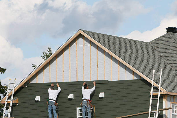 Professional Siding Repair technician working in Triangle, VA